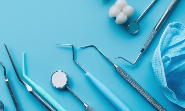 Détartrage supra et sous-gingival